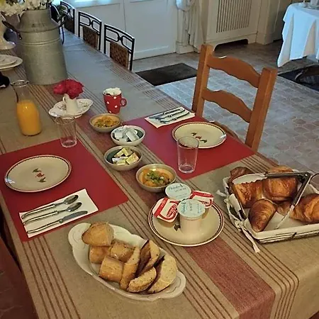 Au Coeur De Menesterol Emotion Bed & Breakfast